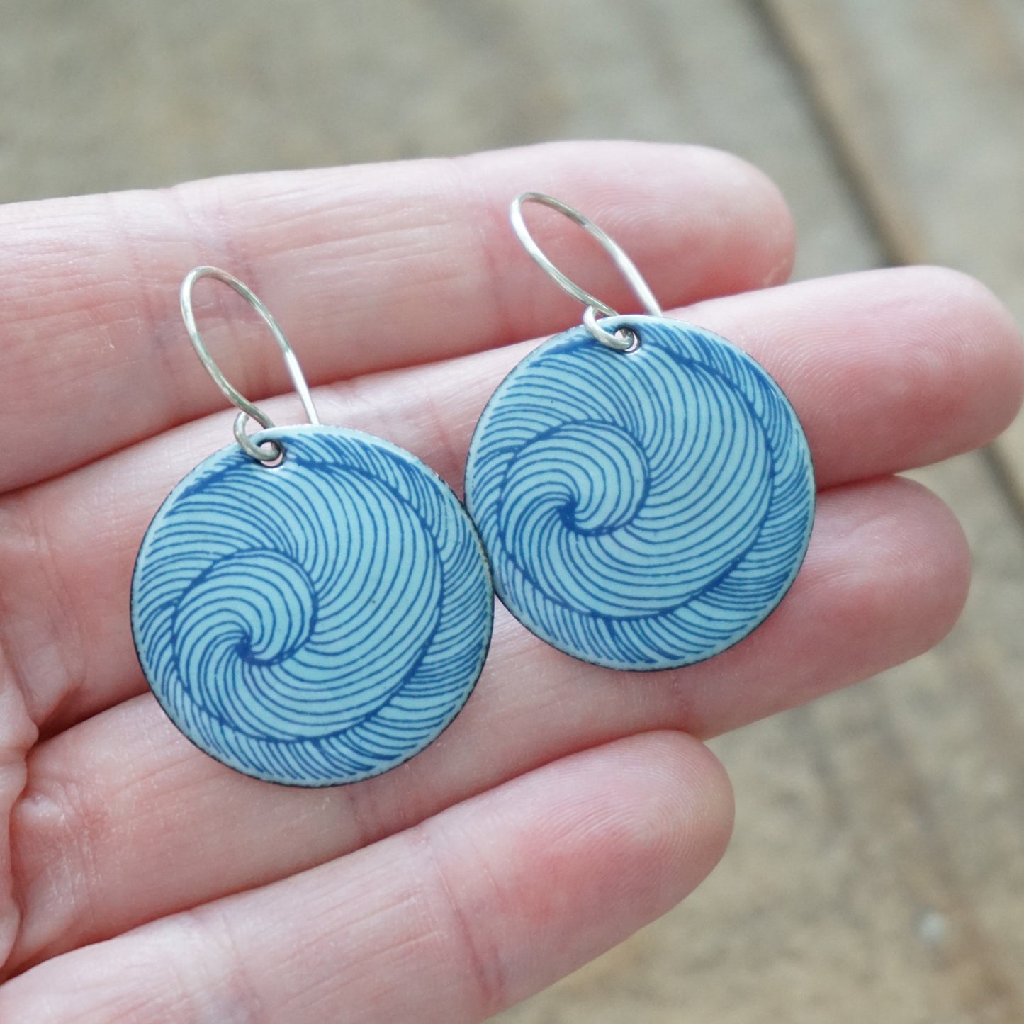 Blue Swirl Accents on Light Periwinkle Enamel Disc Earrings