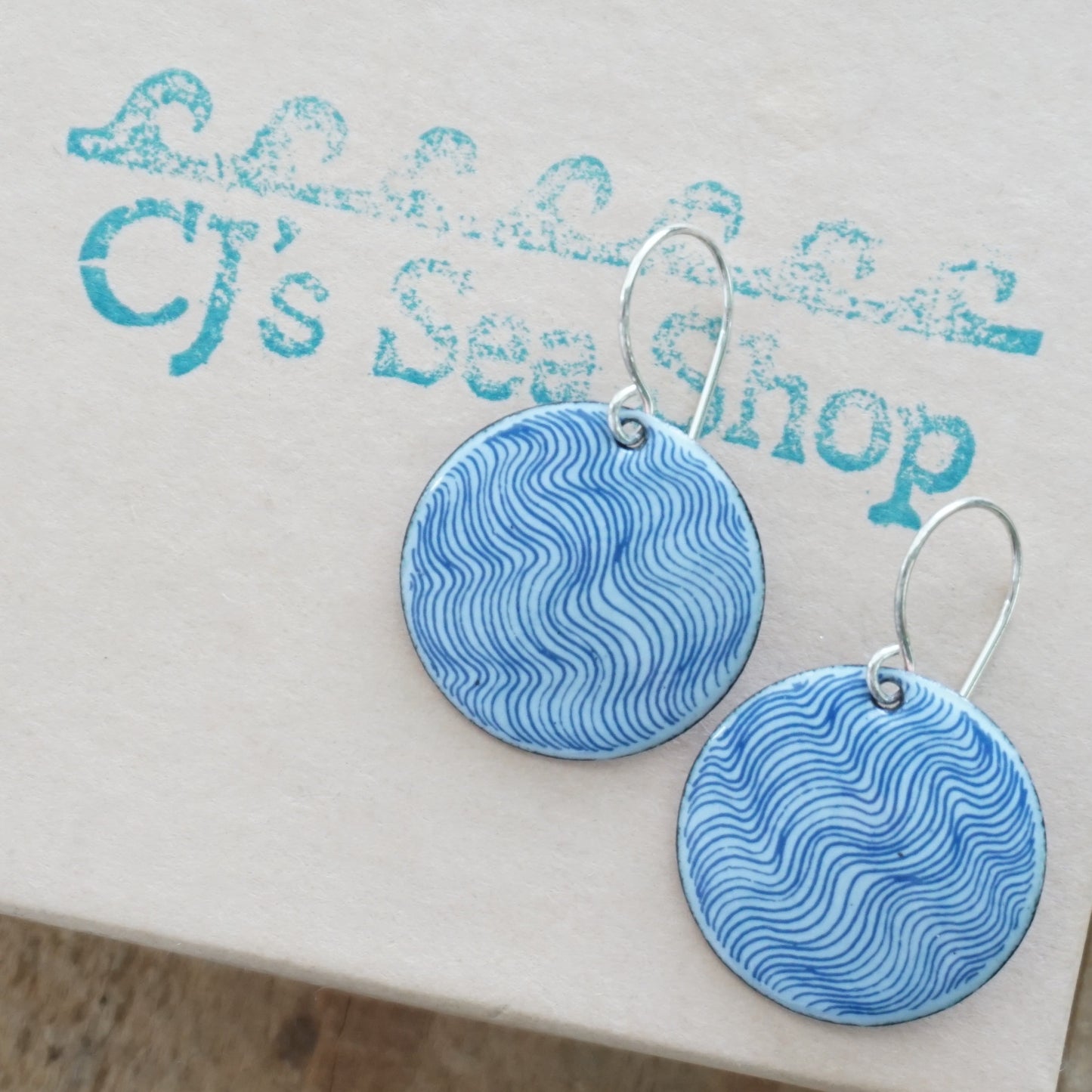 Blue Wavy Line Accents on Light Periwinkle Enamel Disc Earrings