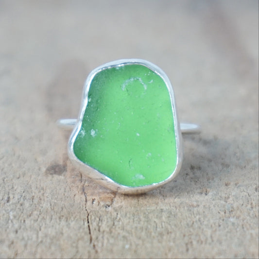 Size 8 Kelly Green Sea Glass Stacking Ring