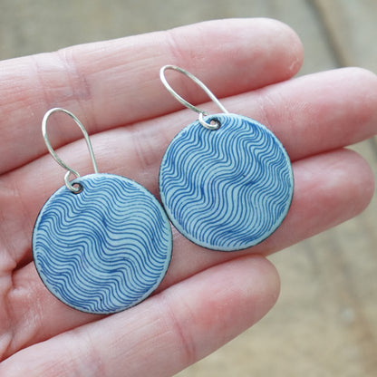 Blue Wavy Line Accents on Light Periwinkle Enamel Disc Earrings
