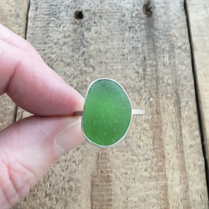 Size 8 3/4 Kelly Green Sea Glass Stacking Ring
